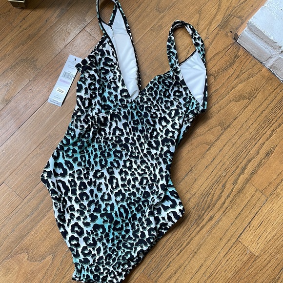 One Piece Swimsuit 6 NWT | Cheetah print | Shaping Swimsuit size 6 - Picture 5 of 7